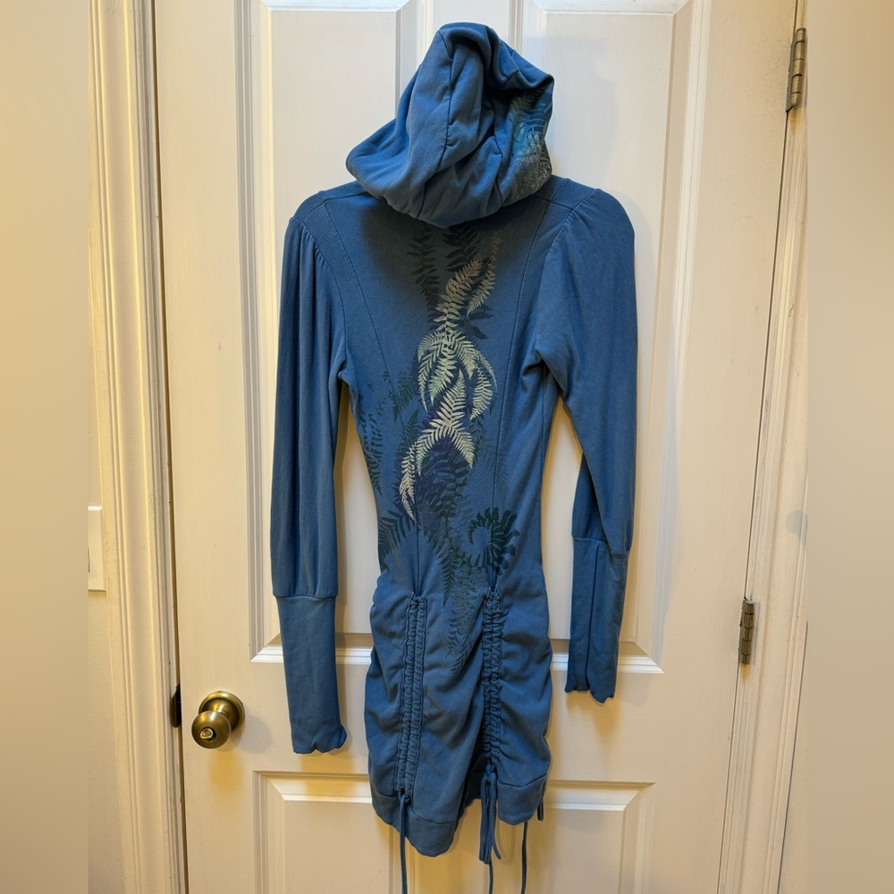 Blue Inkspoon Bustle Jacket’s with Fern Design 🌿
